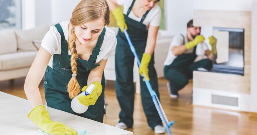 Expert Tips for Choosing the Right Same-Day Maid Service for Your Home
