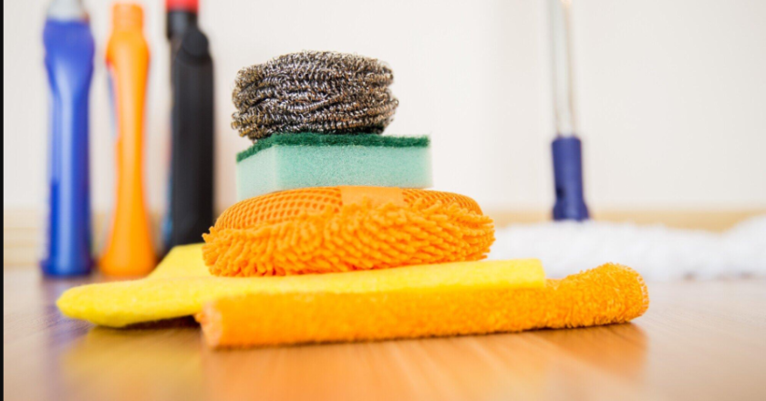 The Benefits of Hiring a Deep-Cleaning House Service