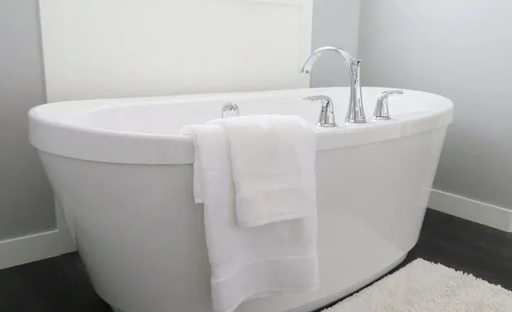 The Top 6 Common Causes of Clogged Drains in Deep Bathtubs