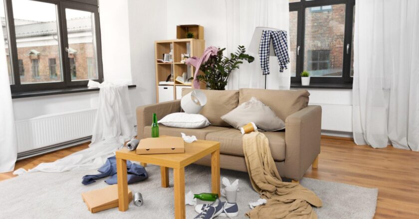 How to Tackle the Mess: Practical Tips for Dealing With a Dirty Home