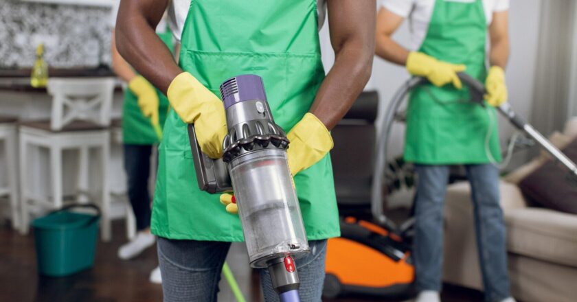 Top 9 Reasons Why You Should Hire a Deep Cleaning House Service